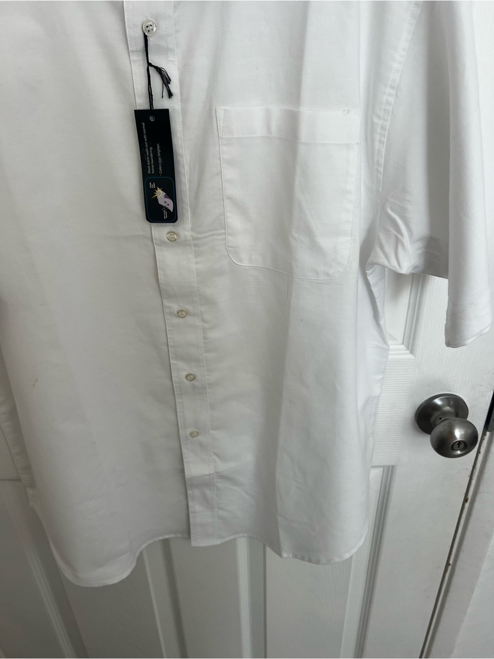 Classic White Short-Sleeve Dress Shirt - Picture 7 of 11